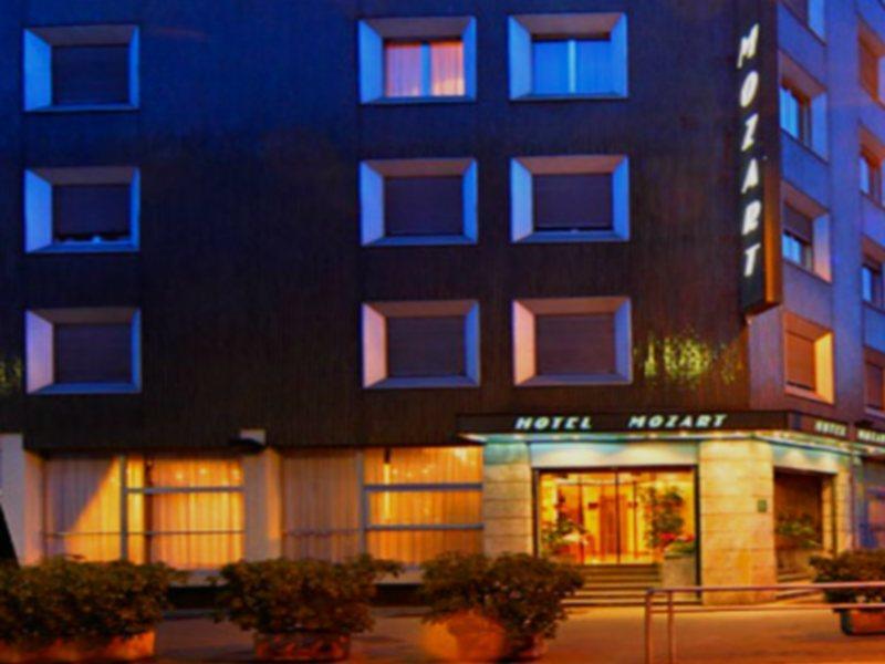 Hotel Mozart Milan Exterior photo