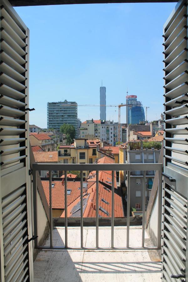 Hotel Mozart Milan Exterior photo