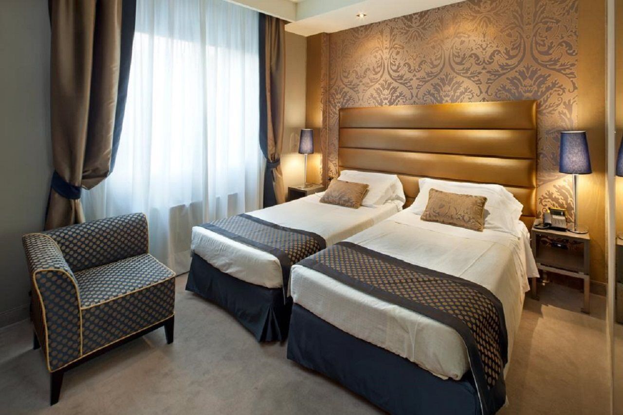 Hotel Mozart Milan Room photo